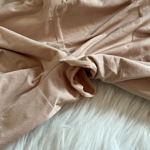 Spanx shorts L - Picture 5 of 5